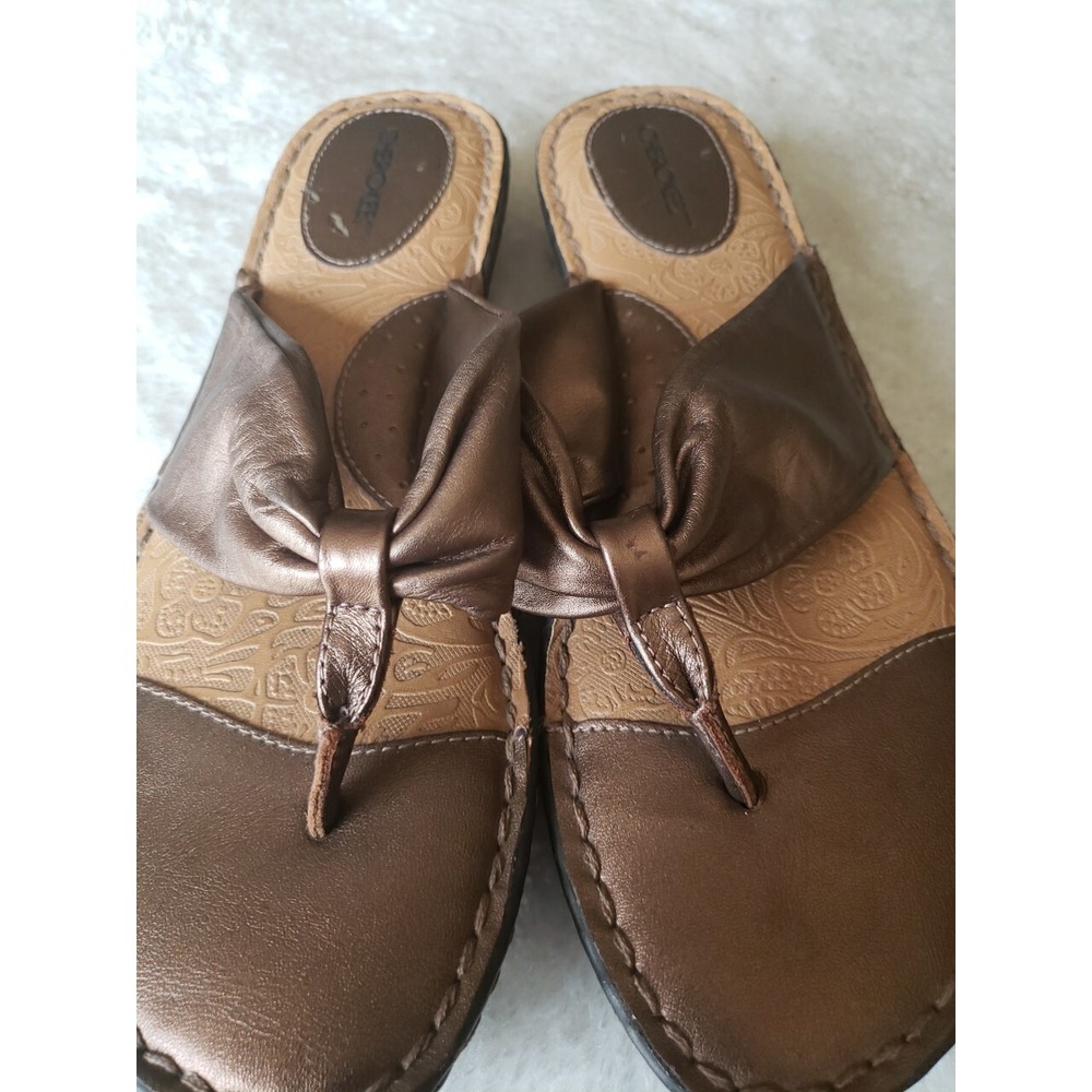 Cherokee women's Bronze Leather Thong sandals Flip Flop Shoes  1.5" Wedge Sz 9